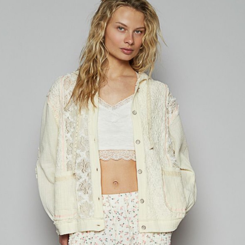 POL NWOT Cream Lace Detail Jacket Size Small